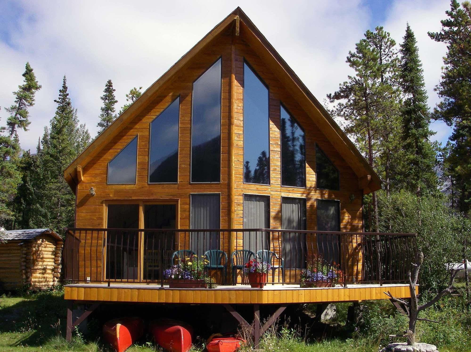 Northern Rockies Lodge Muncho Lake Extérieur photo
